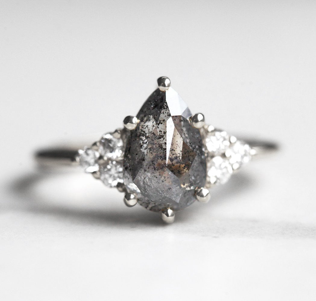 Adelaide Pear Salt & Pepper Ring | Prstenovi | Capucinne