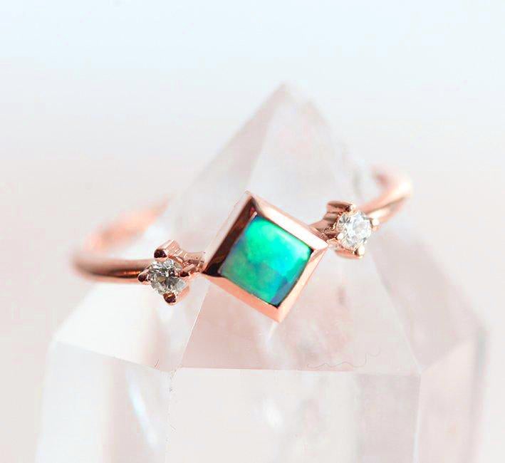 Adora Skuare Opal Ring | Prstenovi | Capucinne