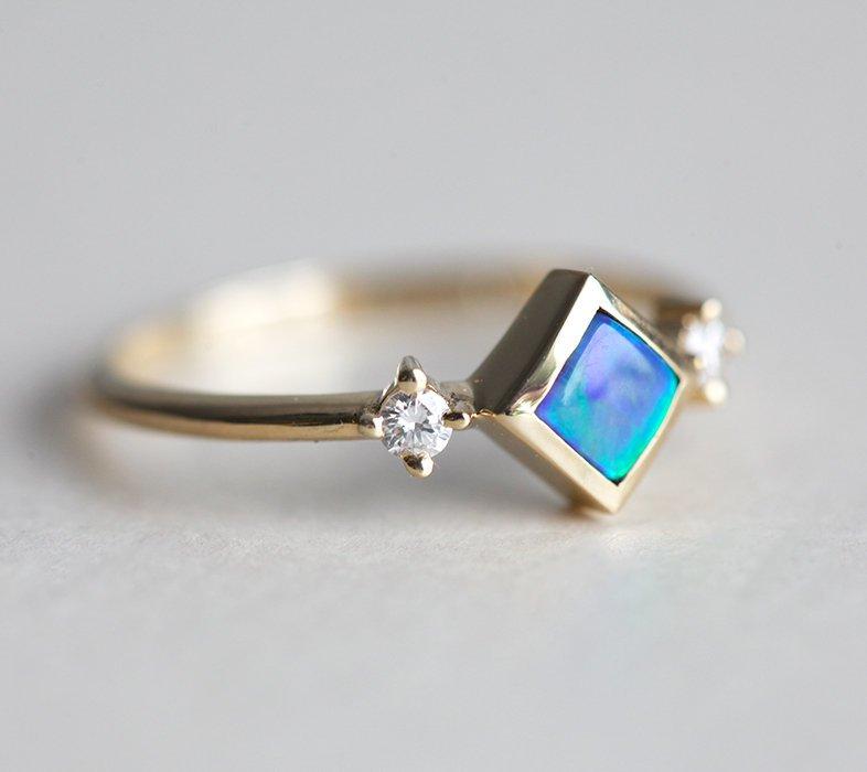 Adora Skuare Opal Ring | Prstenovi | Capucinne