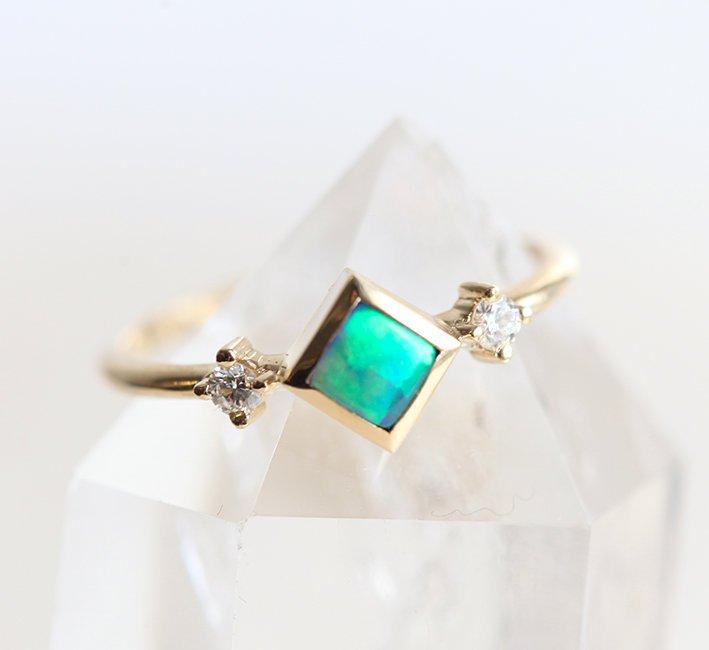 Adora Skuare Opal Ring | Prstenovi | Capucinne