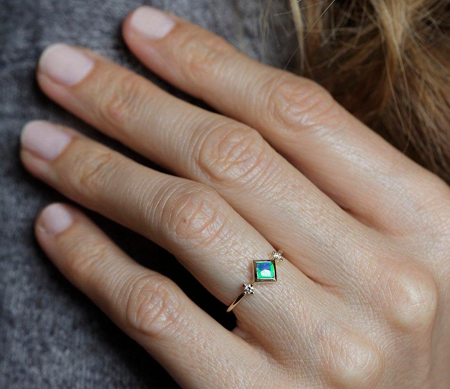 Adora Skuare Opal Ring | Prstenovi | Capucinne