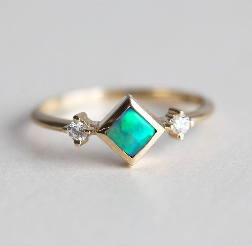 Adora Skuare Opal Ring | Prstenovi | Capucinne
