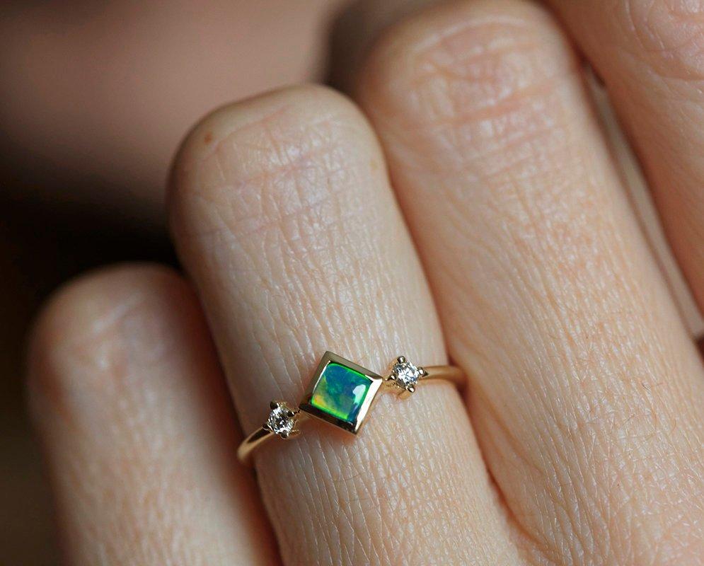 Adora Skuare Opal Ring | Prstenovi | Capucinne