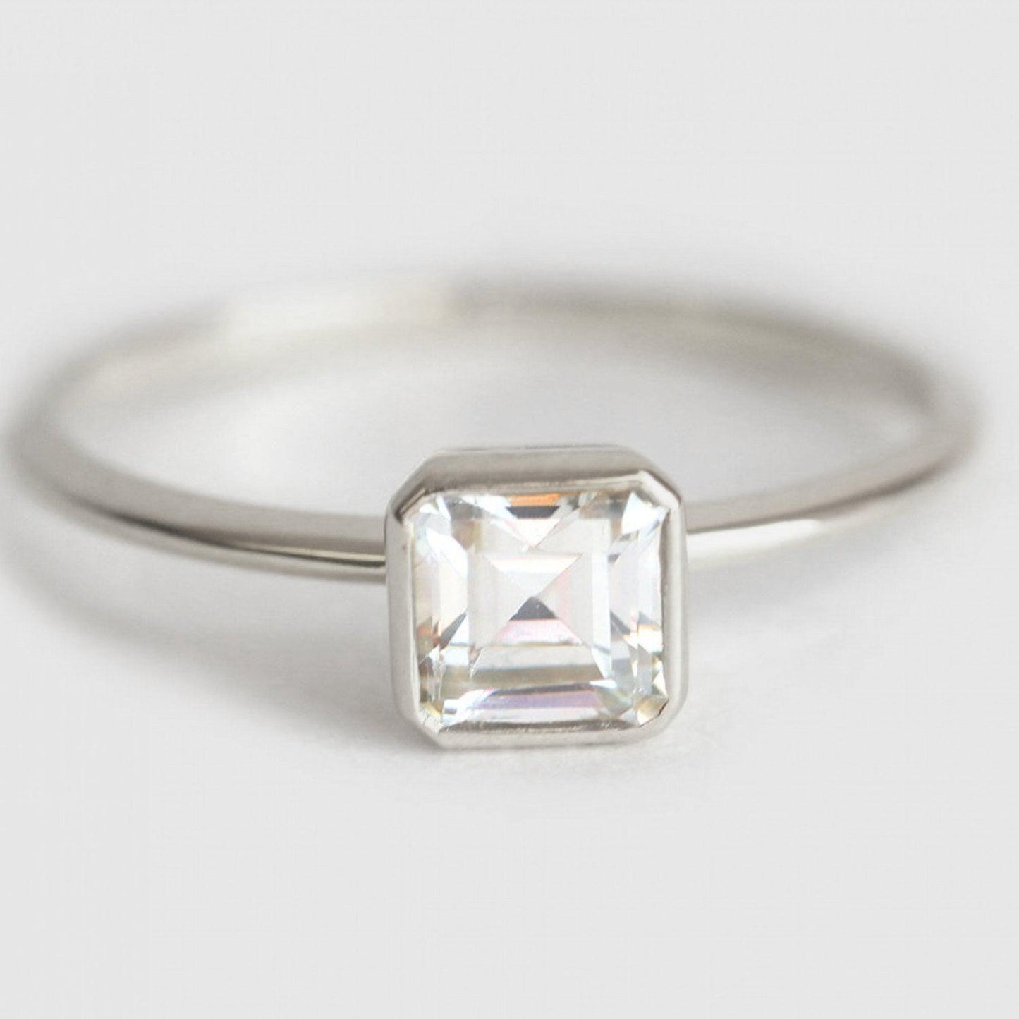 Rare Asscher Cut Vhite Diamond Solitaire Bezel Setting Ring