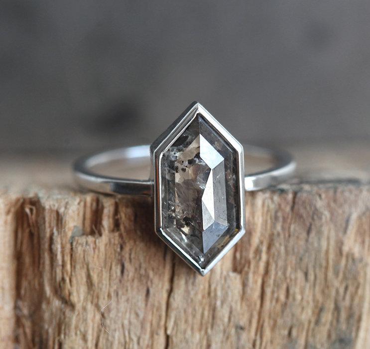 Solitaire Setting Hekagon Salt & Pepper Diamond Ring