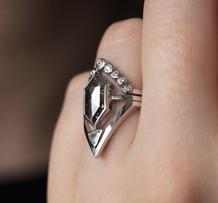 Solitaire Setting Hekagon Salt & Pepper Diamond Ring