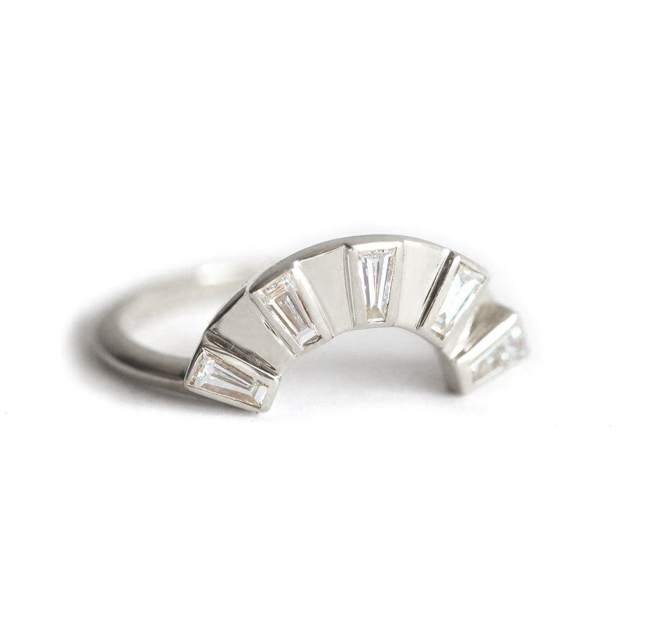 Baguette Vhite Diamond Nesting Band sa glavnim prstenom