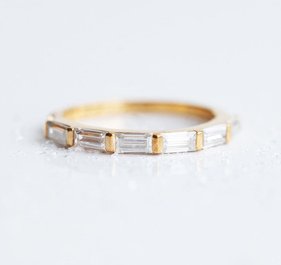 Baguette Vhite Diamond Eterniti Vedding Band
