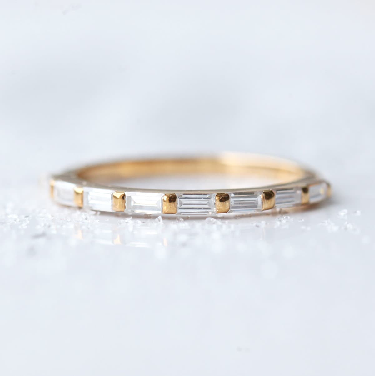 Baguette Vhite Diamond Eterniti Vedding Band