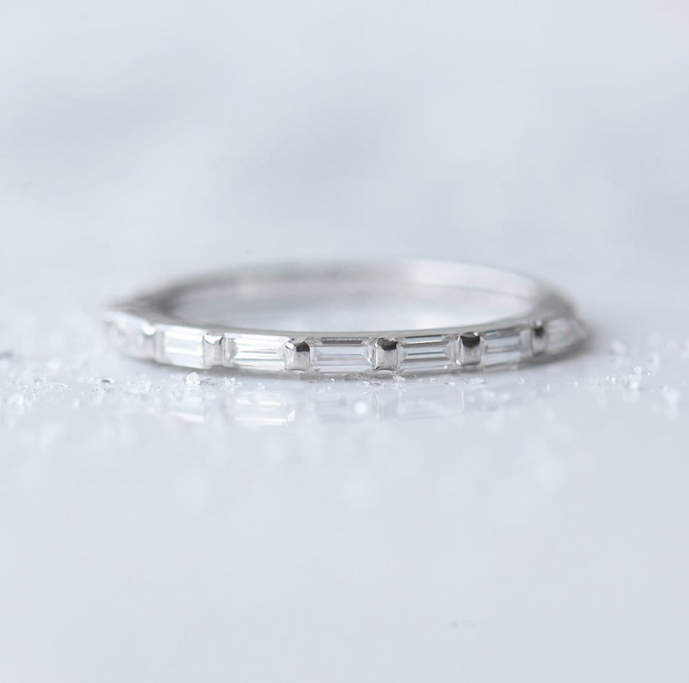 Baguette Vhite Diamond Eterniti Vedding Band