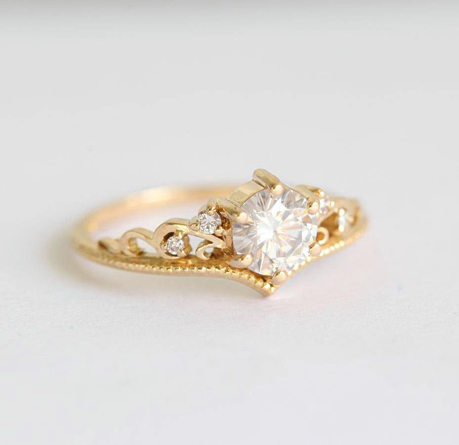 BELLA VINTAGE MOISSANIT I DIAMAND PRSTEN-Capucinne