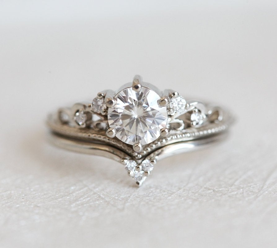 BELLA VINTAGE MOISSANIT I DIAMAND PRSTEN-Capucinne