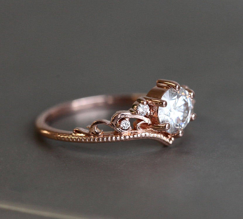 BELLA VINTAGE MOISSANIT I DIAMAND PRSTEN-Capucinne