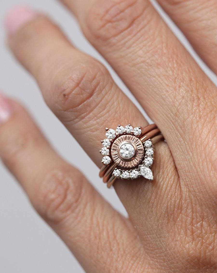 Okrugli dijamantski pasijans Sunset Ring set sa belim dijamantima različitih rezova
