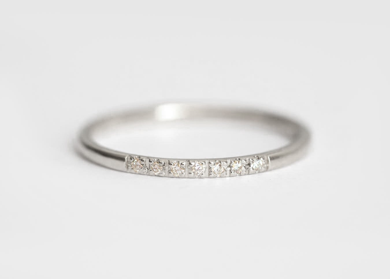 Okrugli beli dijamant Half Eterniti Vedding Band