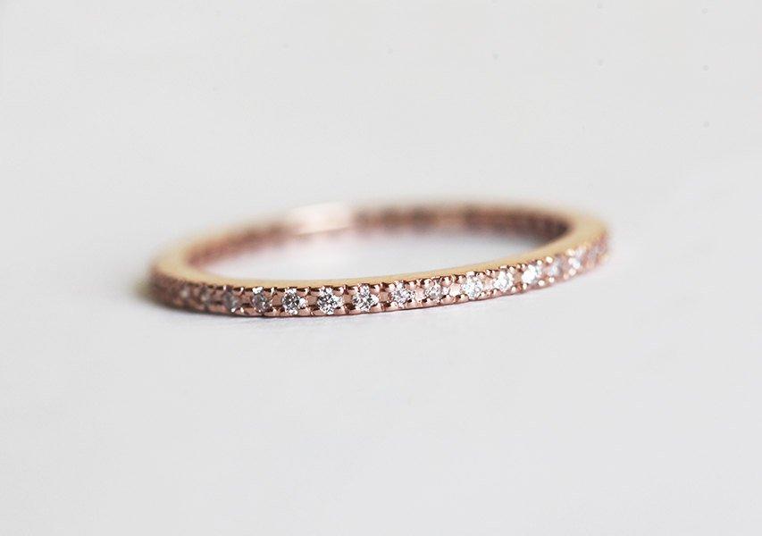 Round Vhite Diamond Full Pave Eterniti Band