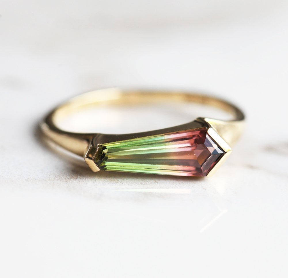 Green Shield Tourmaline Solitaire Prsten