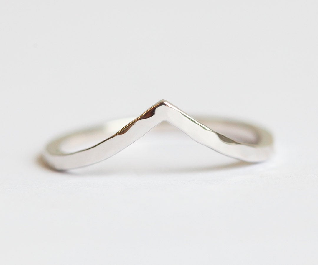Hammered Vedding Band, Hammered Vedding Ring-Capucinne