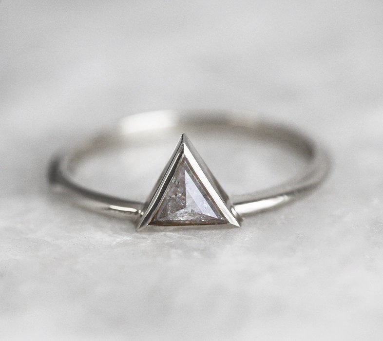 Triangle Salt & Pepper Dijamantski prsten