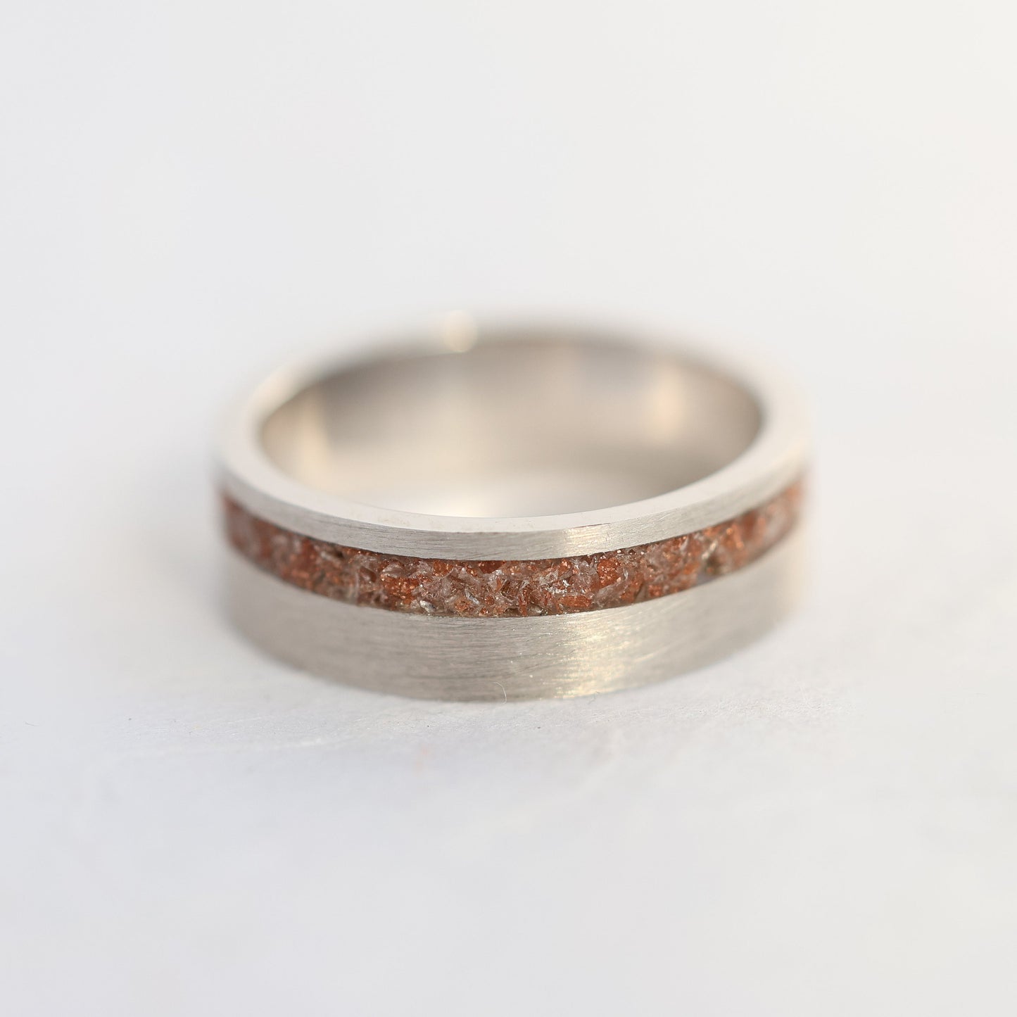 Goldstone inlai traka