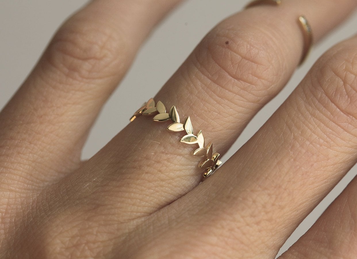 LEAH VERING RING, LEAF BAND-Capucinne