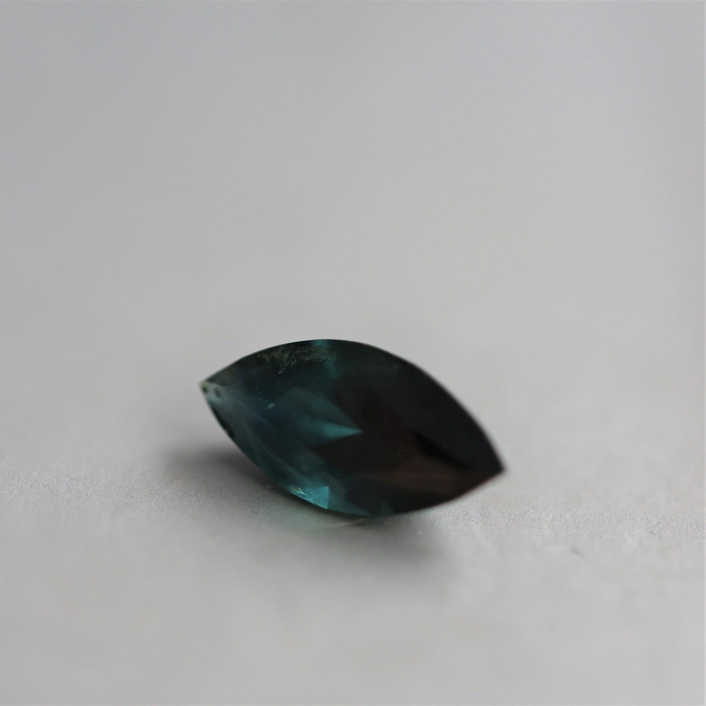Teal safir labavog kroja markiza