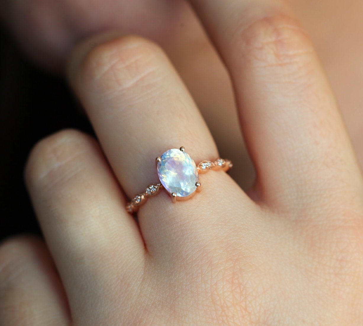 Pink Purple Vintage Oval Moonstone Dijamantski prsten