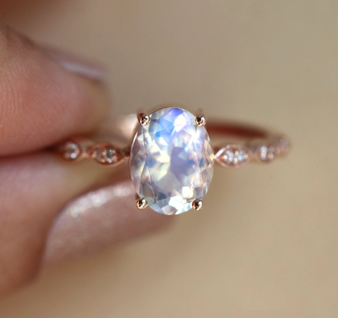Pink Purple Vintage Oval Moonstone Dijamantski prsten