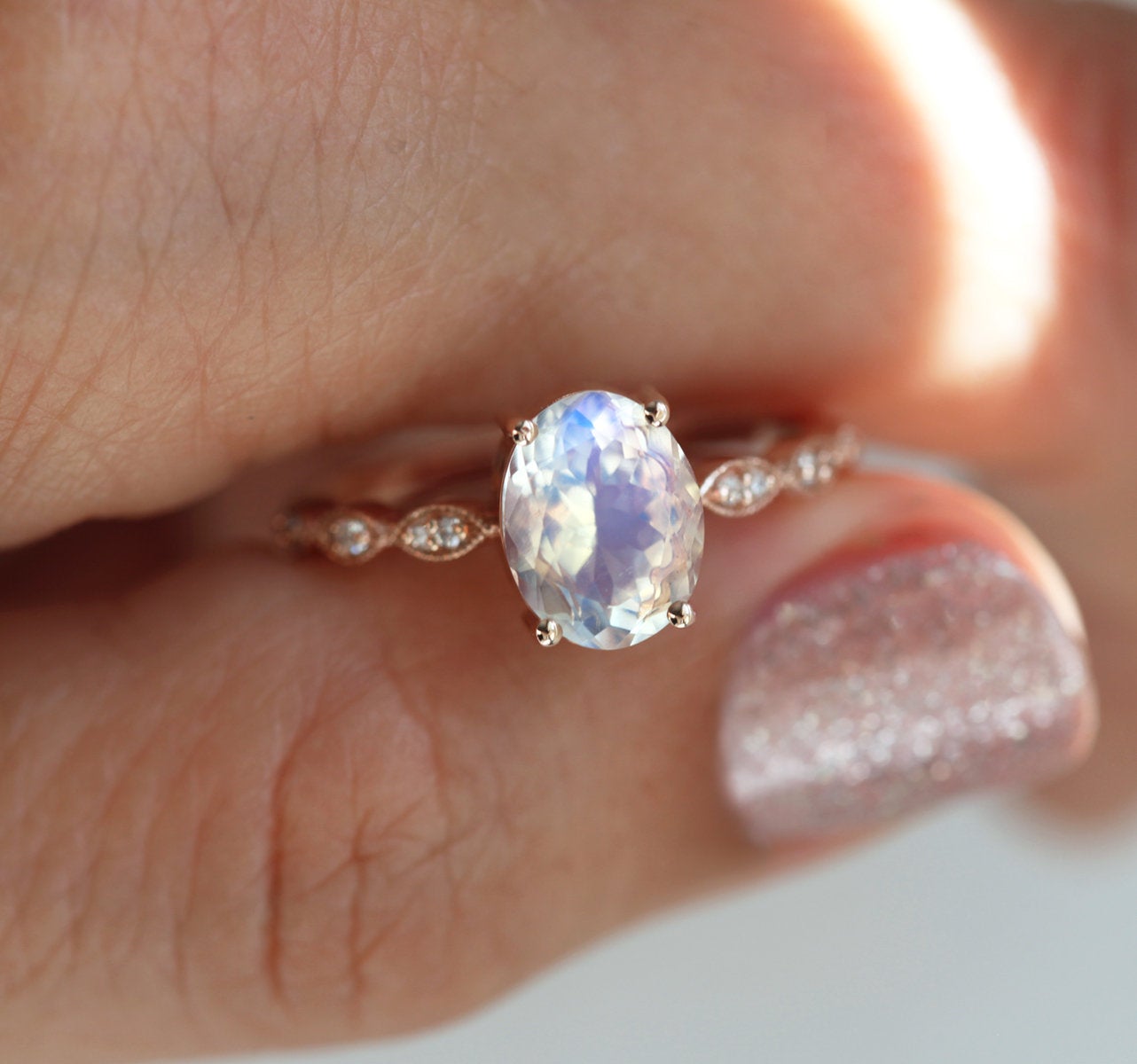 Pink Purple Vintage Oval Moonstone Dijamantski prsten