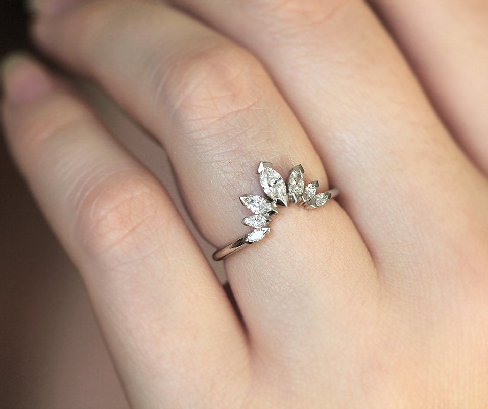 Markuise Floral Diamond Band-Capucinne
