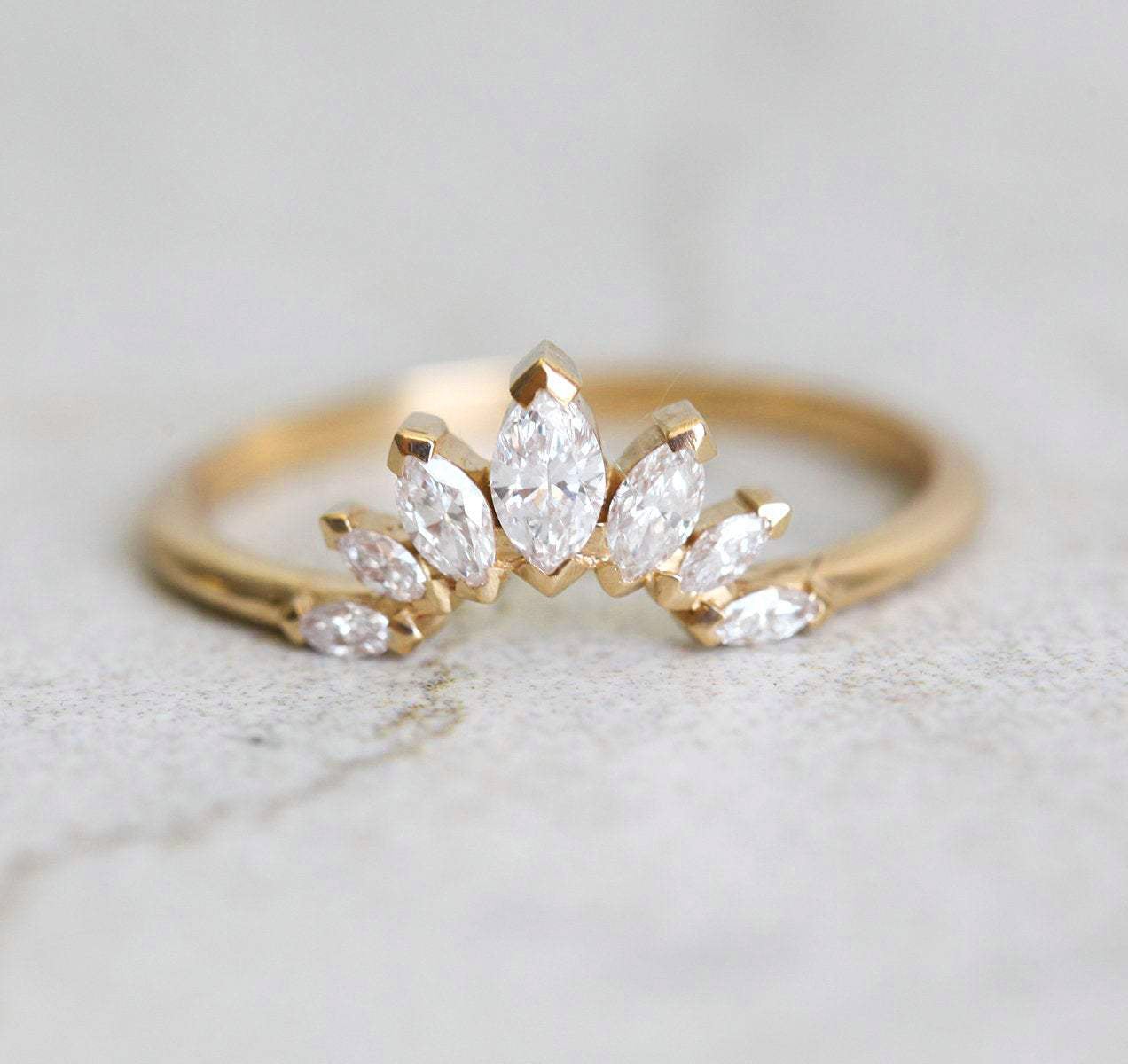 Markuise Floral Diamond Band-Capucinne
