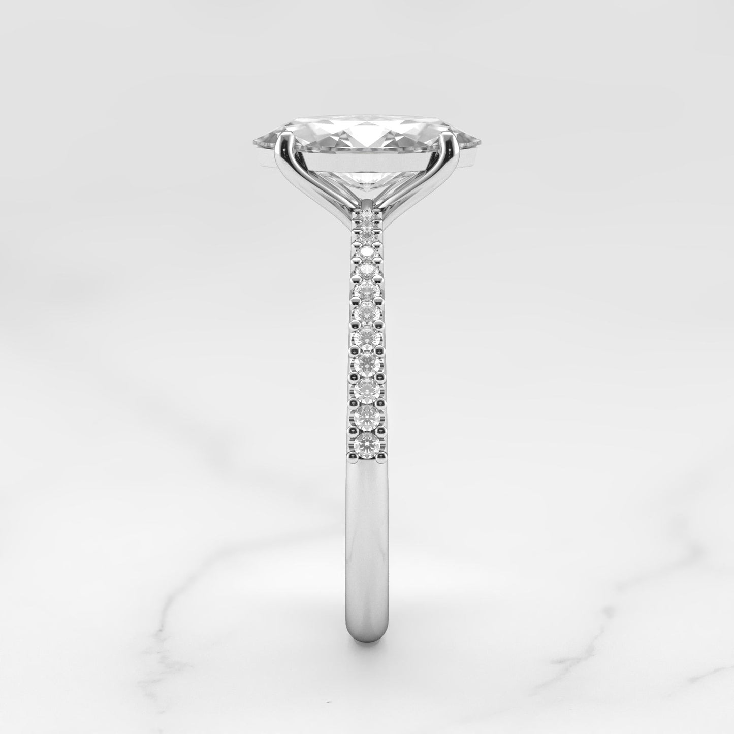Markuise Half Pave Tapered Diamond Solitaire Prsten
