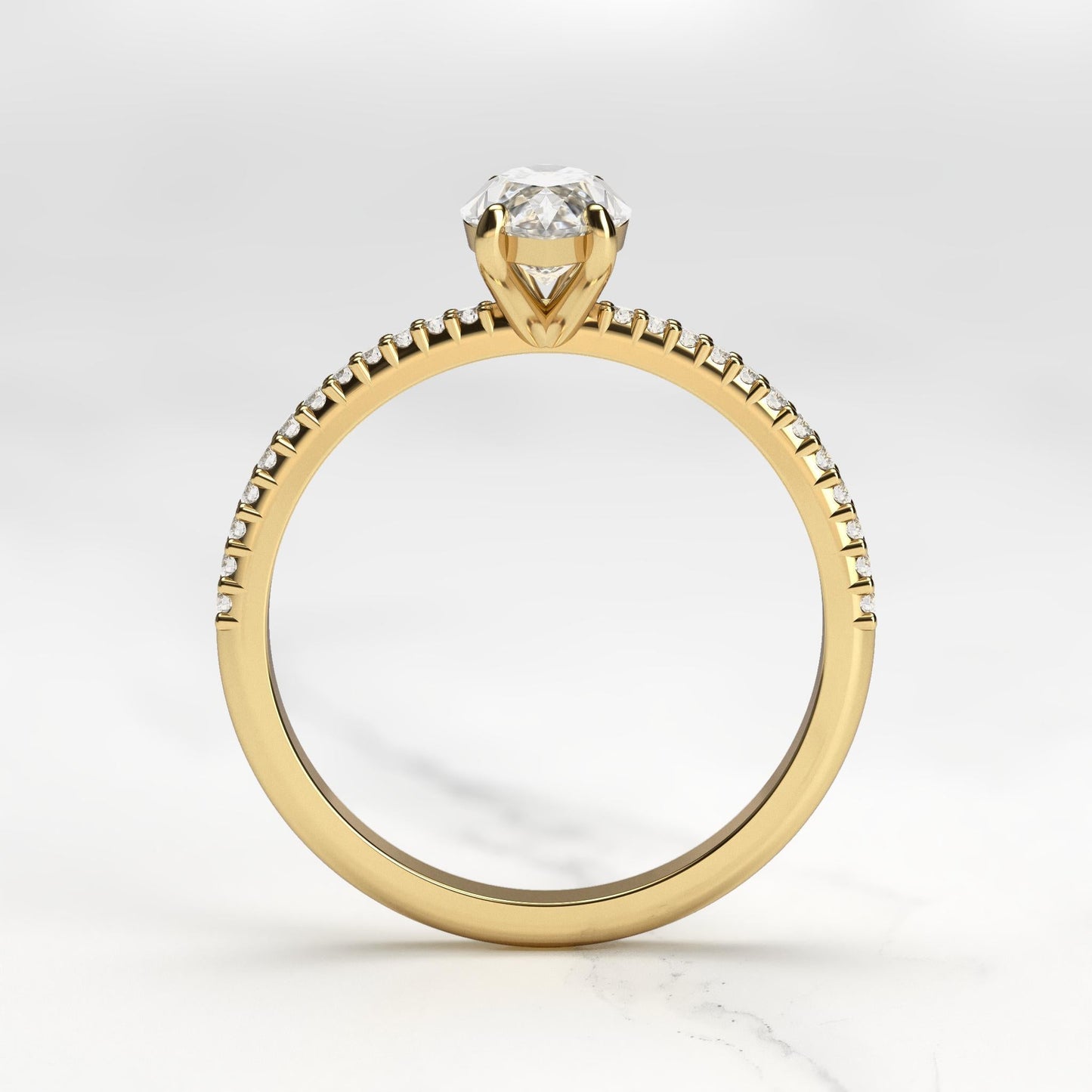 Markuise Half Pave Tapered Diamond Solitaire Prsten