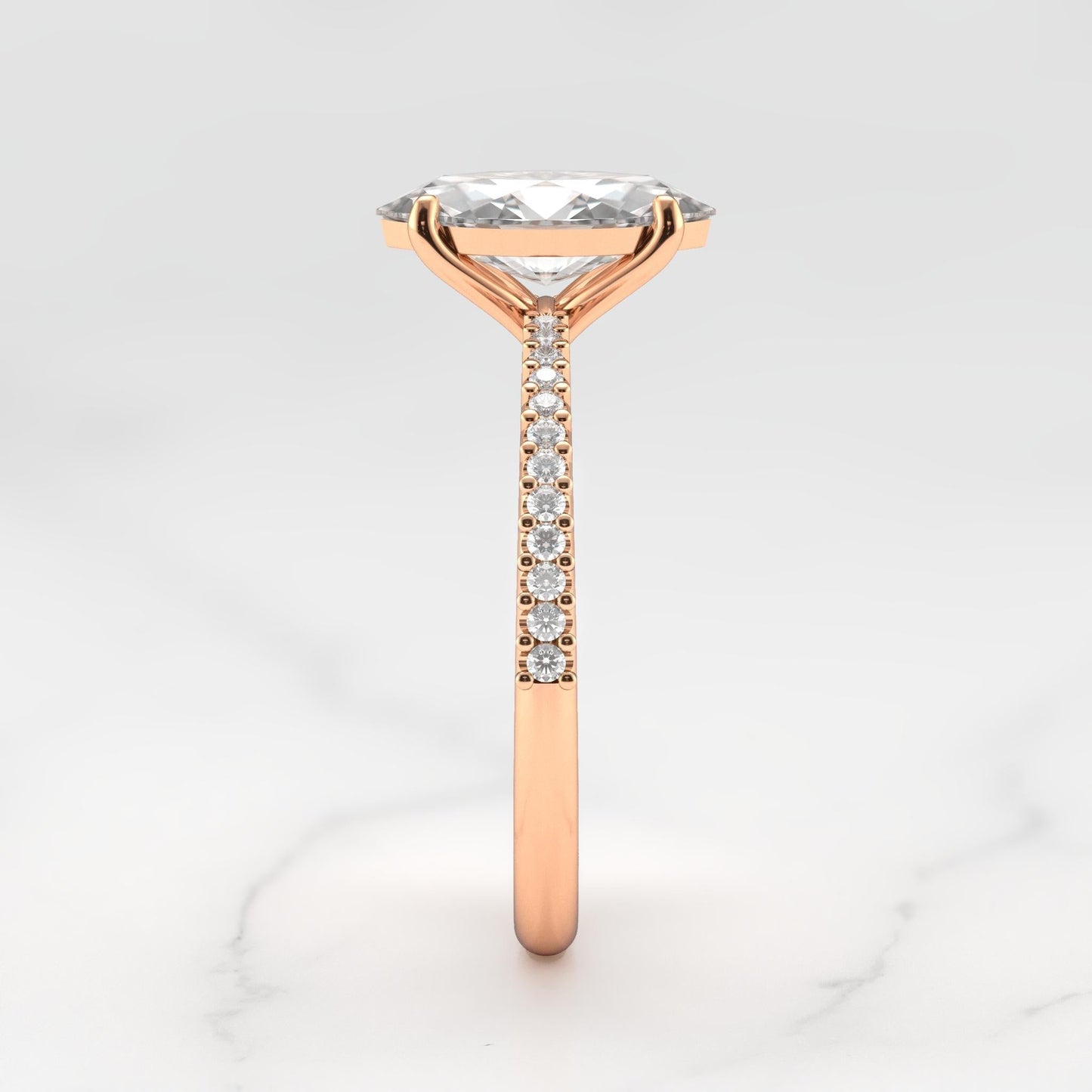 Markuise Half Pave Tapered Diamond Solitaire Prsten