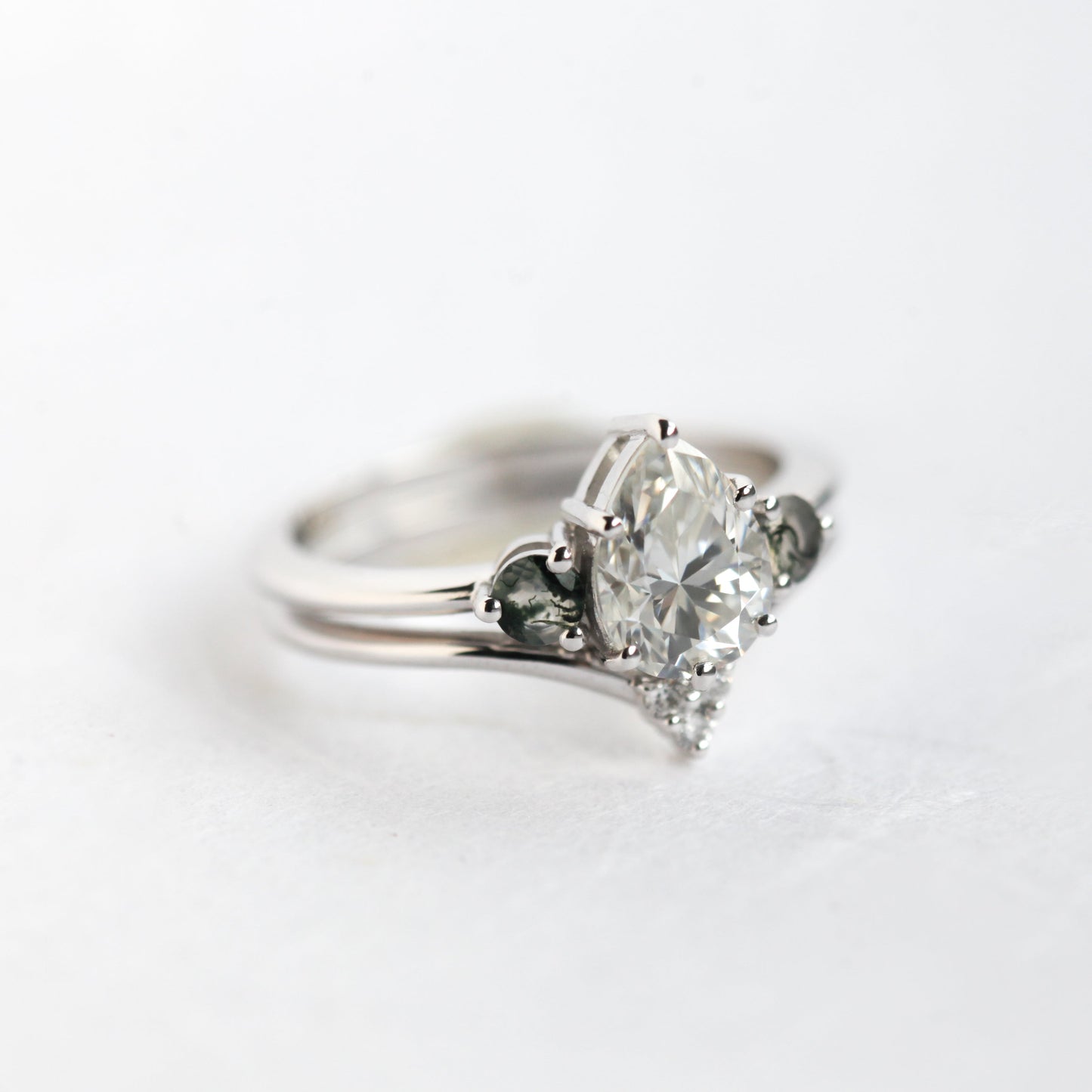 Misella kruška moissanite prsten sa mahovinom Moss Agate - spreman za isporuku-Capucinne