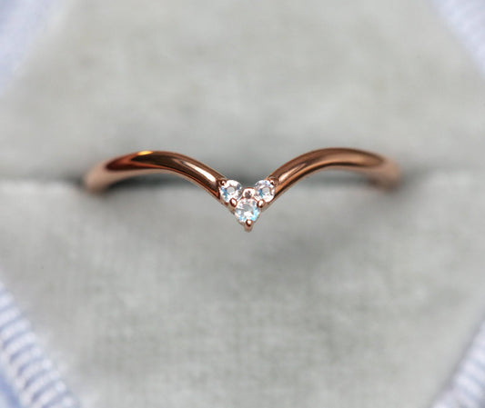 Okrugla zlatna burma od mesečevog kamena