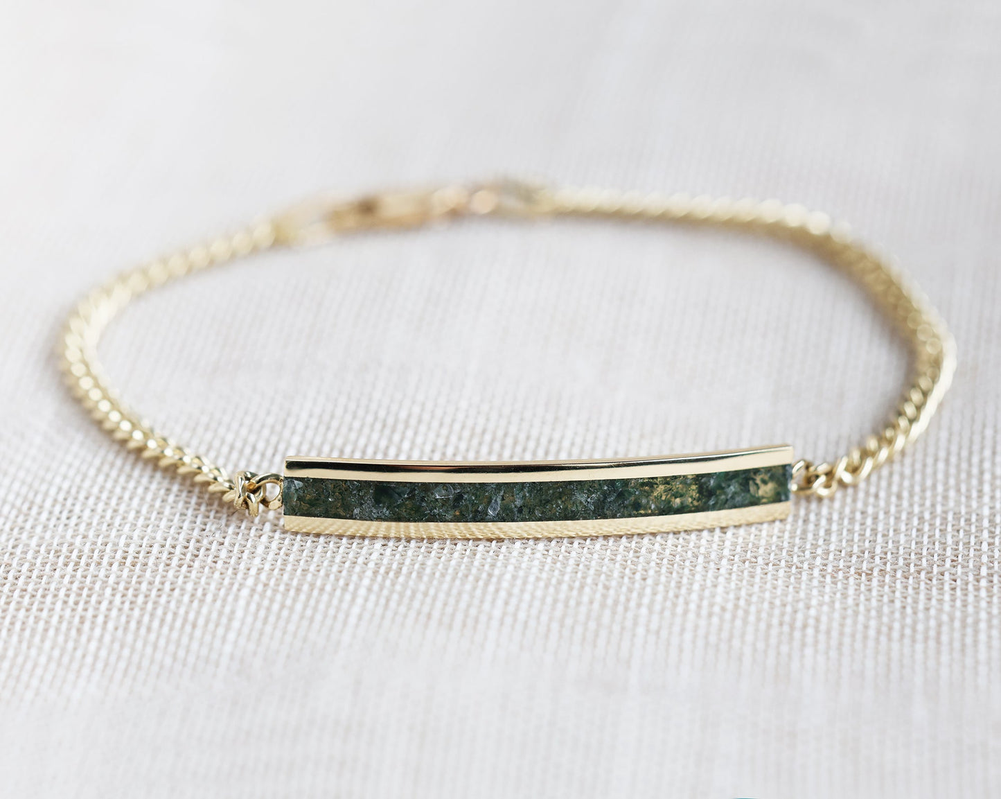 Muška narukvica od Moss Agate sa lančićem od žutog zlata