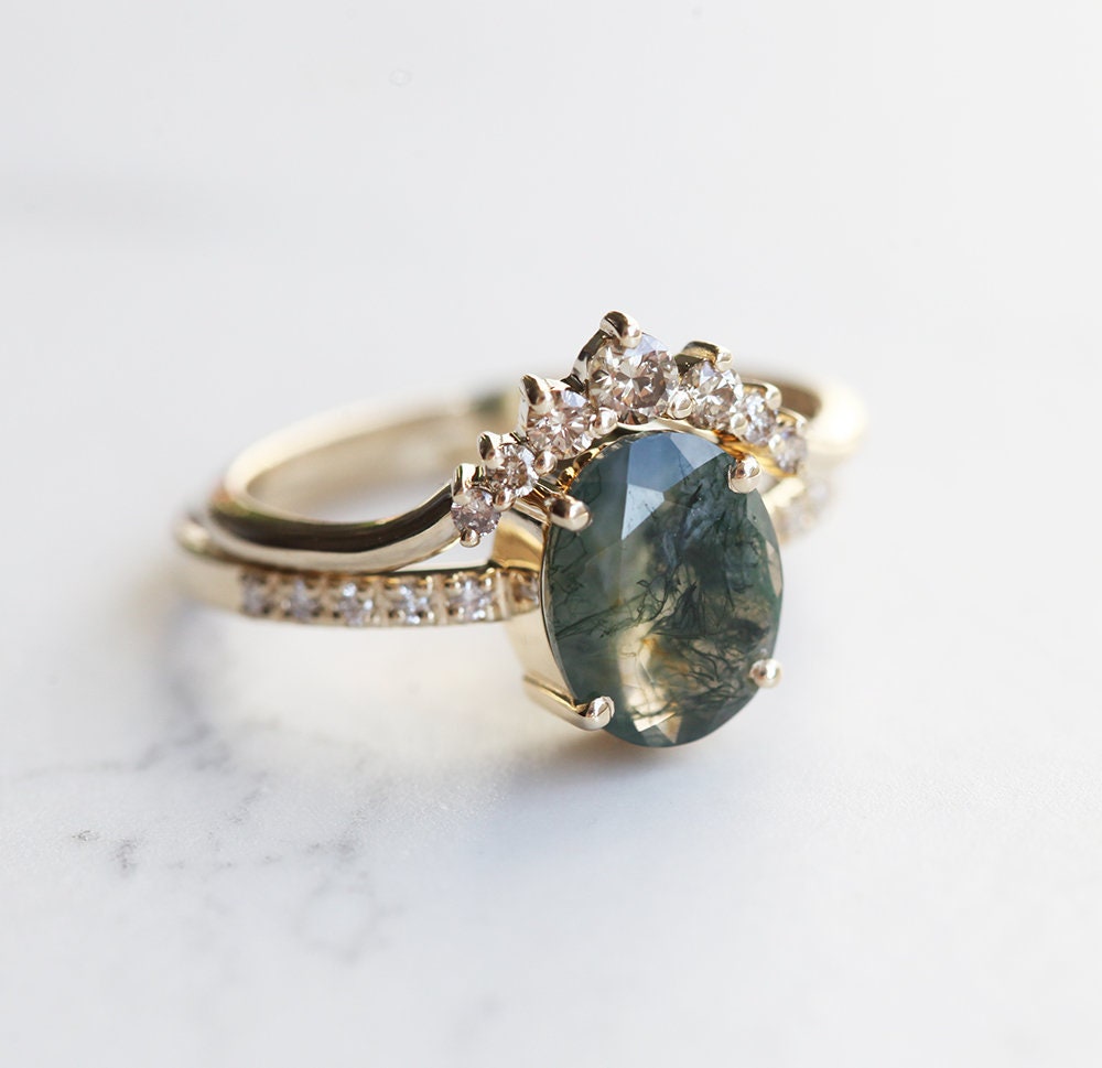Nesting Champagne Diamond Vedding Band-Capucinne