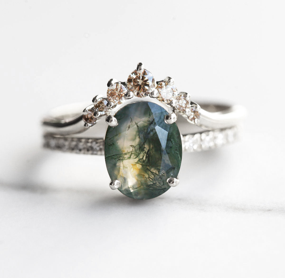 Nesting Champagne Diamond Vedding Band-Capucinne