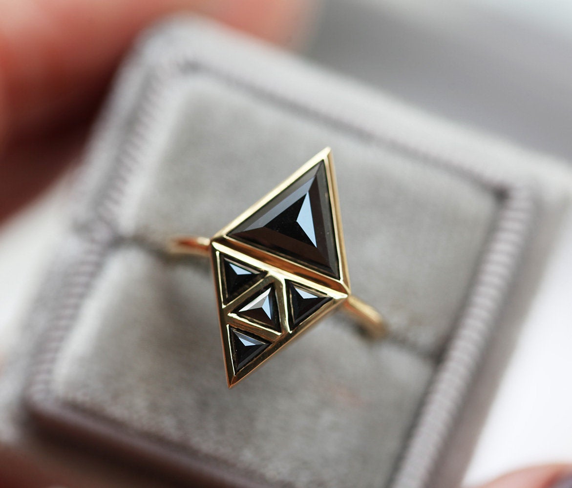 Nina Artdeco Black Diamond Ring-Capucinne