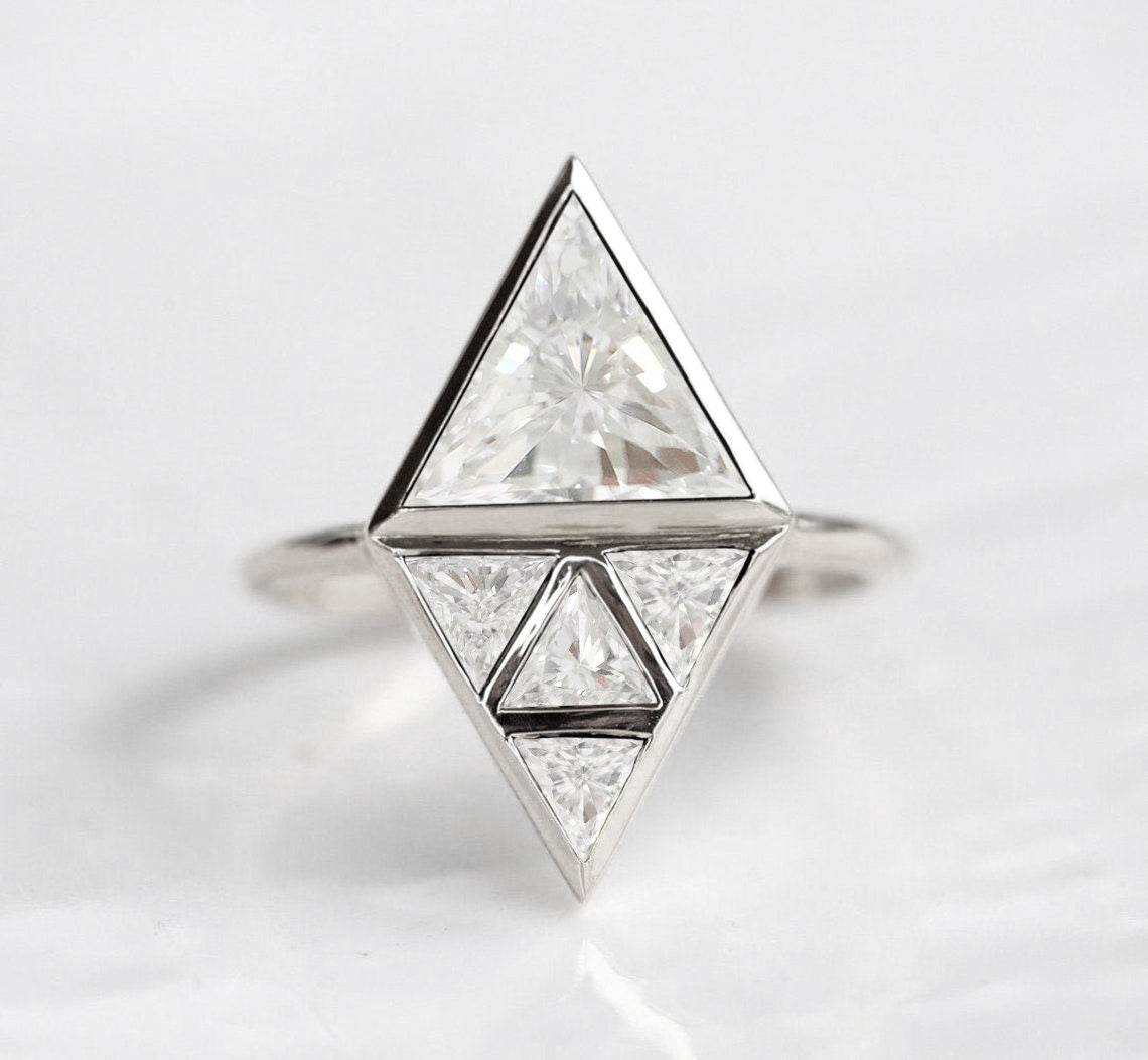 Nina Triangle Diamond Ring-Capucinne