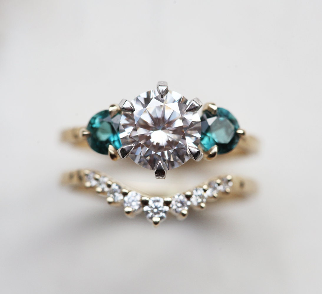 Paloma Moissanite Tri kamena Prsten-Capucinne