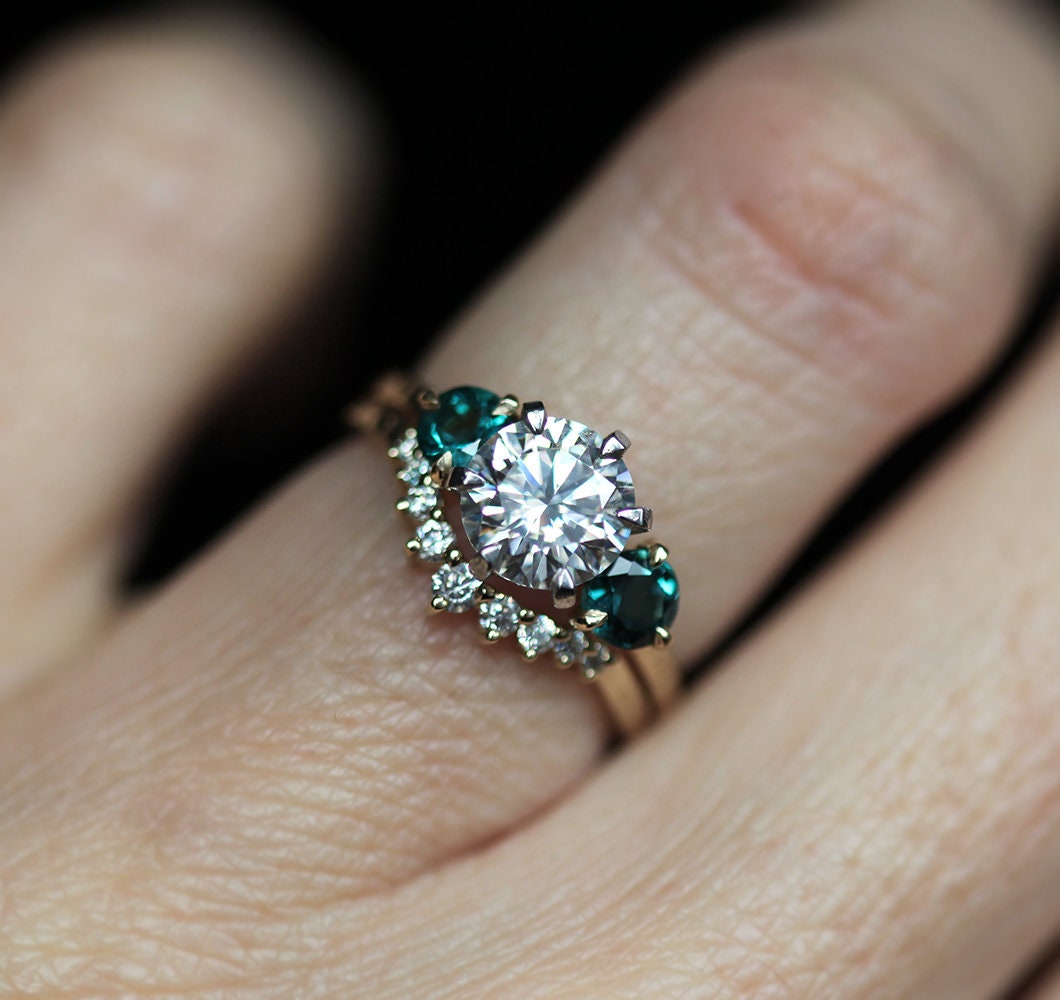Paloma Moissanite Tri kamena Prsten-Capucinne