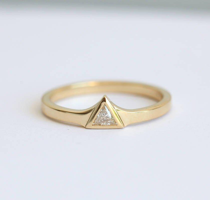 Petite 0.11C Triangle Cut Diamond Ring With Flared Gold Band-Capucinne
