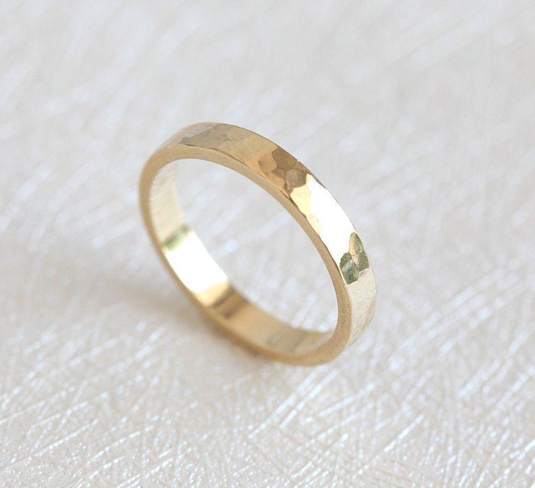 Pierrot Hammered Ring, Vedding Ring-Capucinne