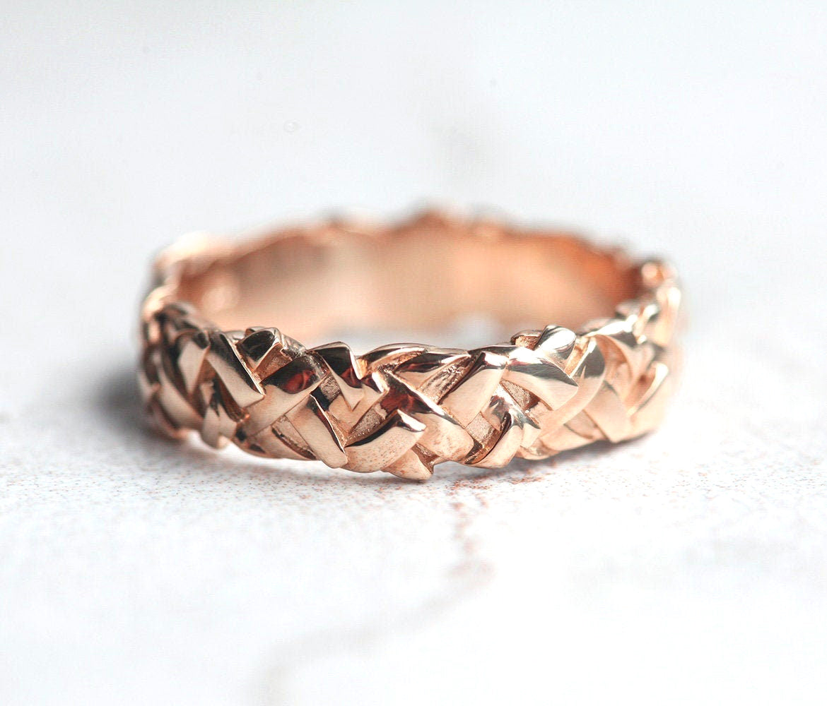 Rustic Tektured Unisek Band-Capucinne