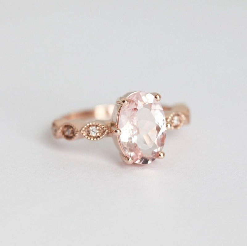 Ring Oval Morganit prsten