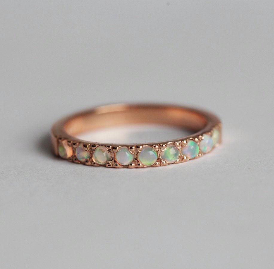 Okrugli Opal Eterniti Iellov Gold Band