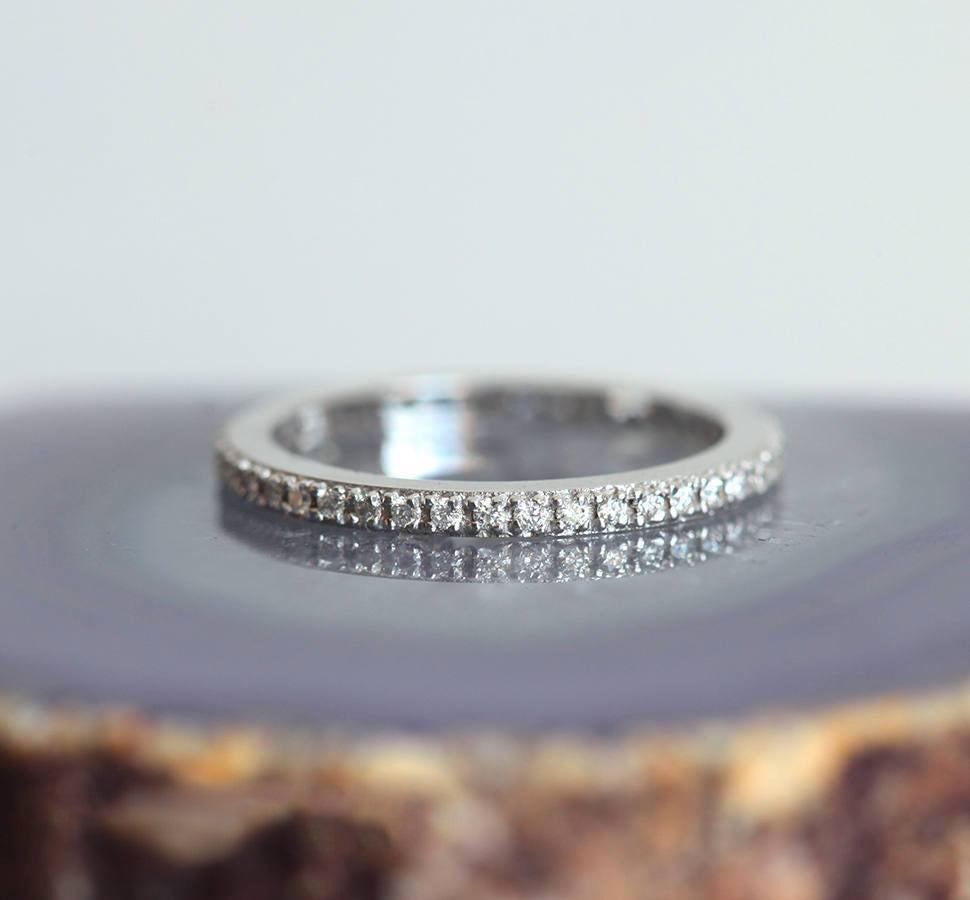 SKILAR ETERNITI DIAMOND BAND, ETERNITI DIAMOND PRSTEN-Capucinne