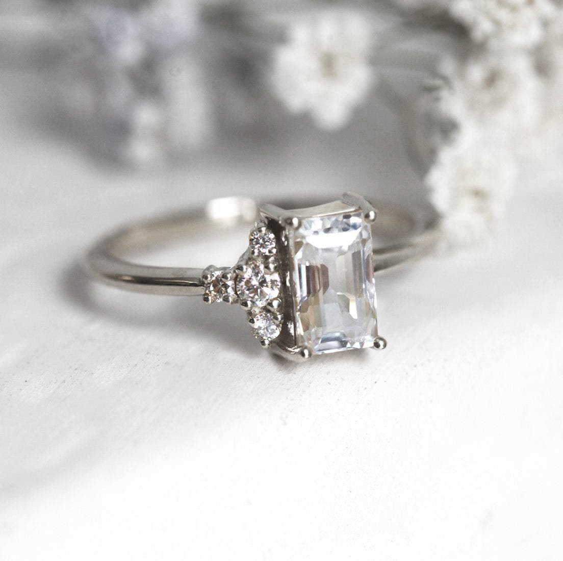 Theodore Vhite Sapphire Diamond Ring-Capucinne
